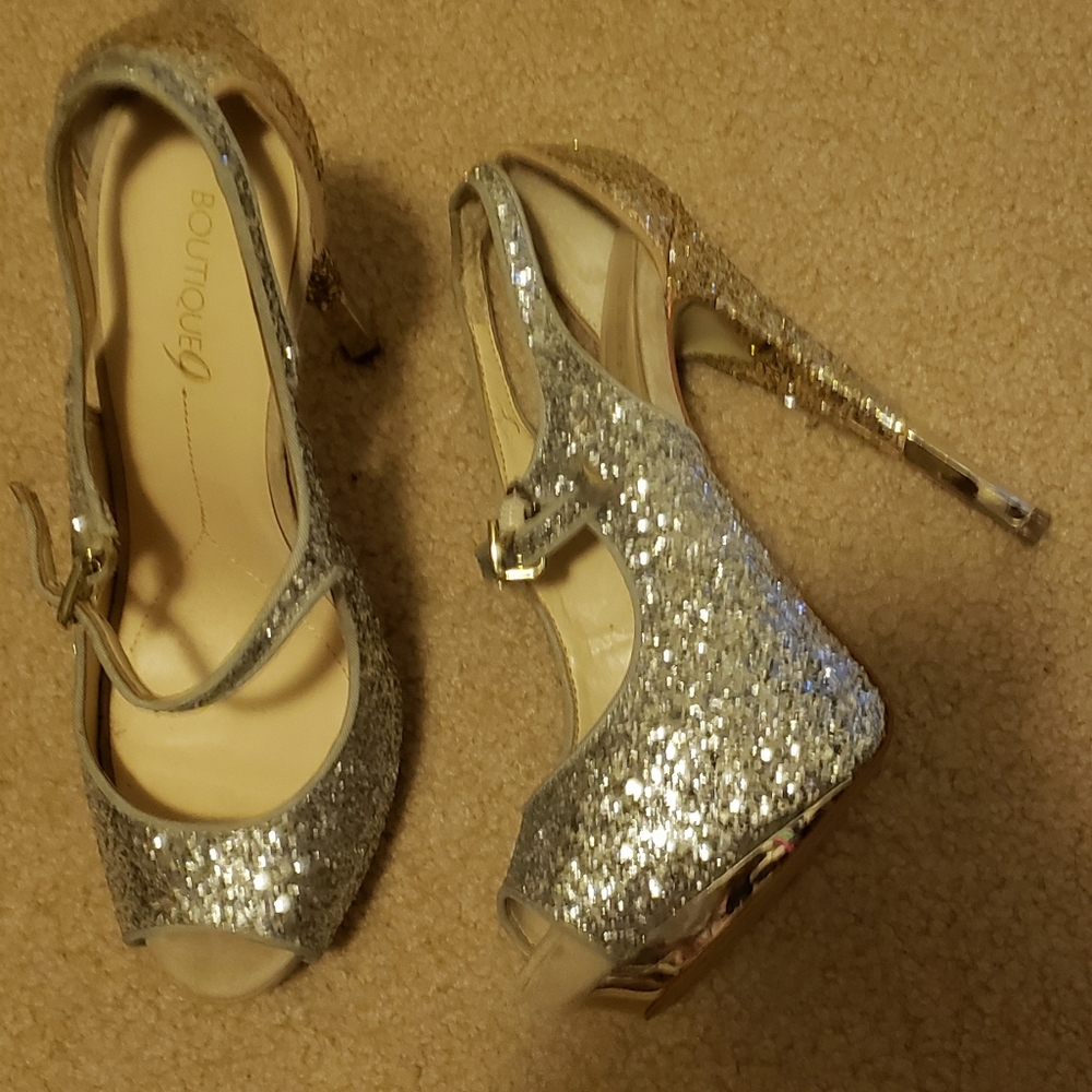Boutique 9 , size 8.5, color sparkling gold and silver
